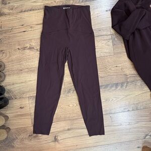 SPANX Bootyboost 7/8 leggings Sz M